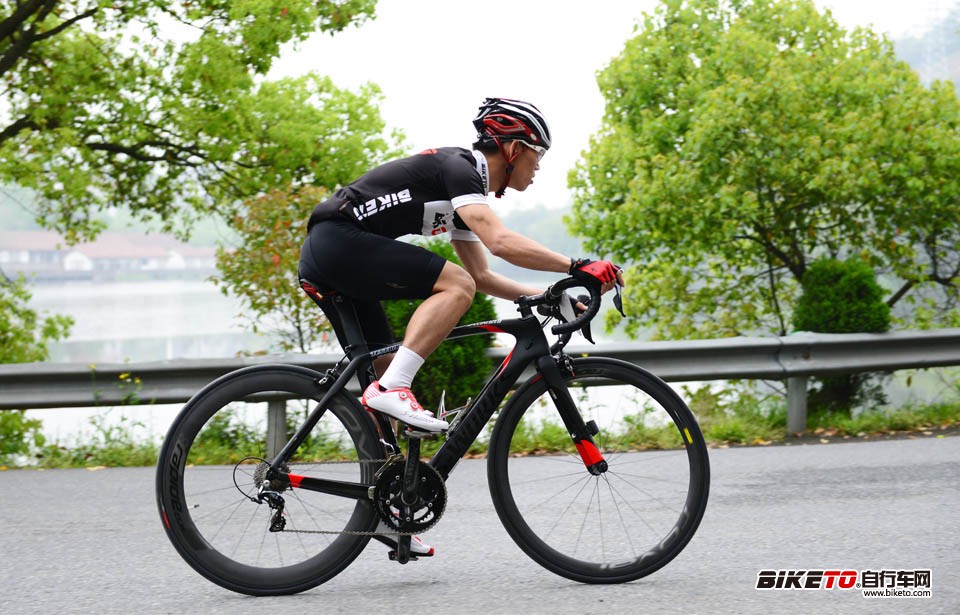 乐鱼(中国)体育国内最试骑体验：Specialized闪电 2014最佳试骑精英(图27)