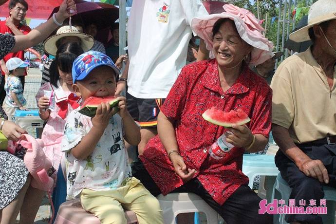 乐鱼(中国)体育以瓜为媒以节会友——第八届山马西瓜文化节开幕(图3)